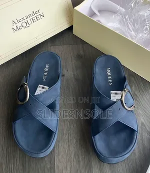 Alexander McQueen Chunky Sneakers – Men/Women