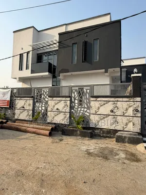 4bdrm Duplex in Arowojobe Estate for sale