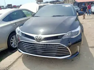 Toyota Avalon Limited Sedan FWD (3.5L 6cyl 6A) 2017 Black