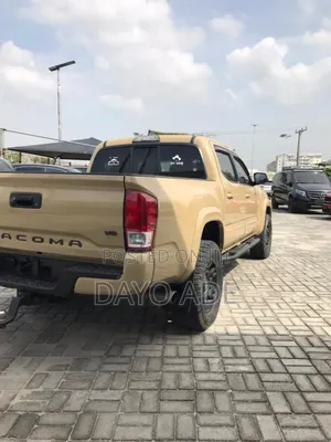Toyota Tacoma 4dr Double Cab 2016 Ivory