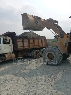 30 Tons Chippings