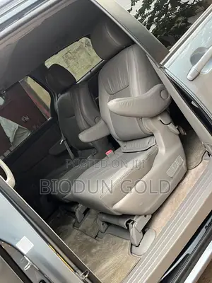 Toyota Sienna Limited 7 Passenger 2010 Blue