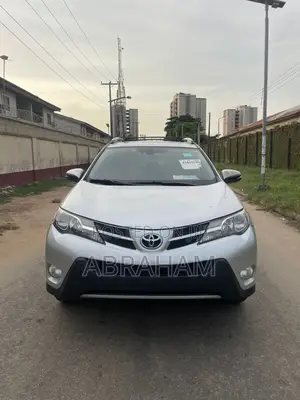 Toyota RAV4 Limited 4dr SUV (2.5L 4cyl 6A) 2014 Silver