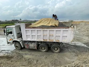 30 Tons Sharp Sand