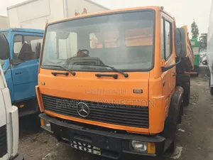 Tipper 814