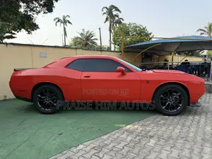 Dodge Challenger GT 2022 Orange