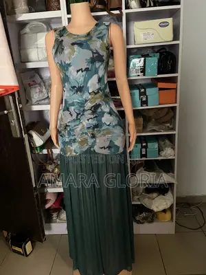 Women's Elegant Print Round Neck Dress With Sleeveless