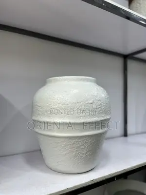 Kumbaya Pot Off-White (47cm) – Modern Decorative Indoor Flower Planter