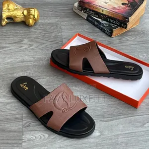 Classic Slide Sandal