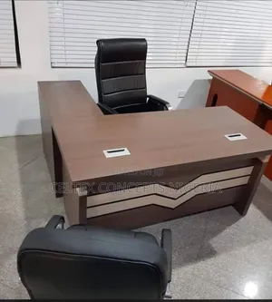 Spacious Office Table