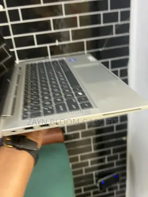 Laptop HP EliteBook 830 G8 16GB Intel Core I7 SSD 512GB
