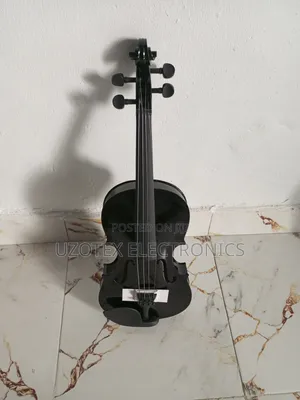 Yamaha 4/4 Violin With Accessories and Bow