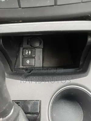 Toyota Camry XLE 4dr Sedan (2.5L 4cyl 6A) 2017 Silver