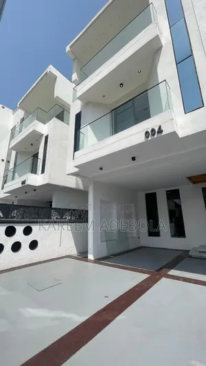 4bdrm Duplex in Agungi for sale
