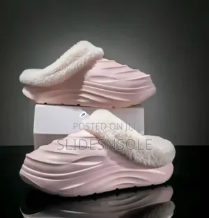 Fur-lined Comfort Clogs