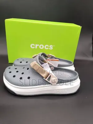 Crocband Full Force Clogs – Sporty Comfort