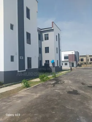3bdrm Townhouse/Terrace in Estate Located By, FHA for sale