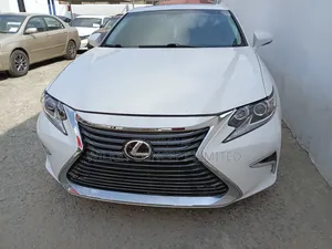 Lexus ES 2014 White