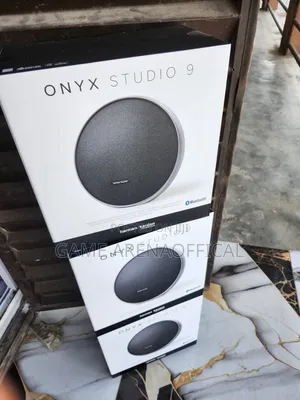 Studio 9 Bass Boost Speaker