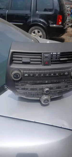 Radio Honda Accord 2008_2012 6 Loader