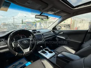 Toyota Camry SE 4dr Sedan (2.5L 4cyl 6A) 2013 Red