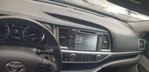 Factory Followcome Navigation Radio Toyota Highlander 2015 Model