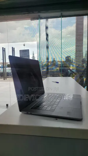 Laptop Apple MacBook Pro 2018 32GB SSD 1T