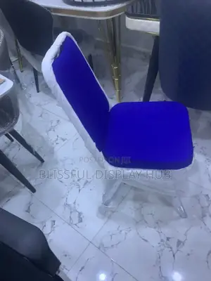 Futura(Banquet Chair)