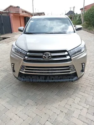 Toyota Highlander 2015 Gold