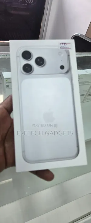 New Apple iPhone 17 Pro Max 1 TB Silver