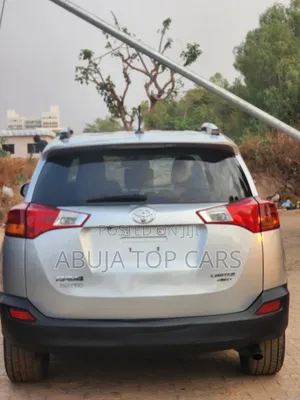 Toyota RAV4 Limited AWD (2.5L 4cyl 6A) 2013 Silver