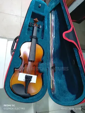 Yamaha Violin 1/2 With Case