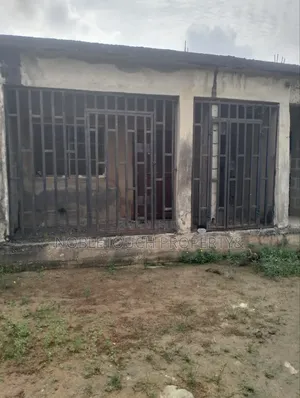 5bdrm Duplex in Kudebu Estate Ijegun for sale