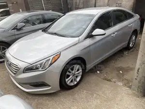 Hyundai Sonata Sport 2.0T Sedan FWD (2.0L 4cyl 6A) 2016 Silver