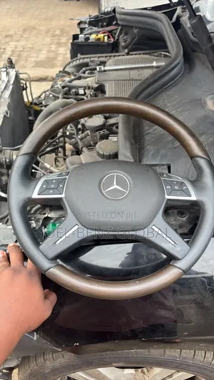 Ml350 2013 Formica Steering Wheel