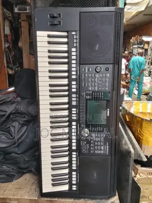 Yamaha Keyboard PSR S950