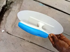 Plastic Trowel