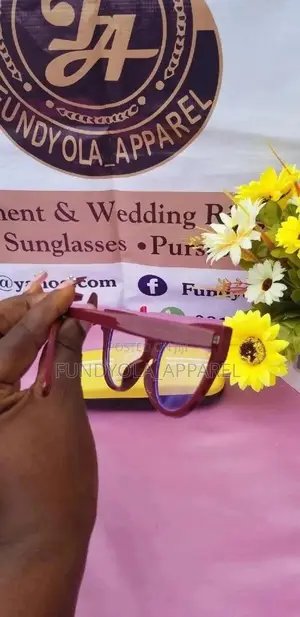 Female Whine and Green Extra Clear Eyeglasses