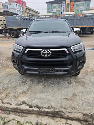 Toyota Hilux SR5+ 4x4 2019 Black