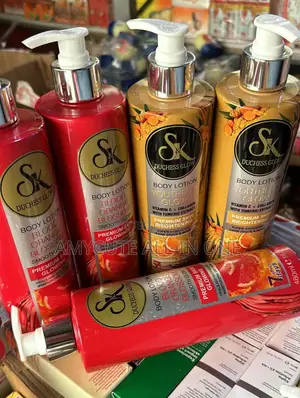 S K Duchess Glow Body Lotion