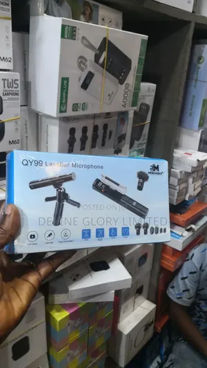 Qy99 Wireless Lavalier Microphone Set