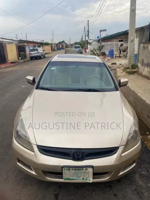 Honda Accord 2005 Gold