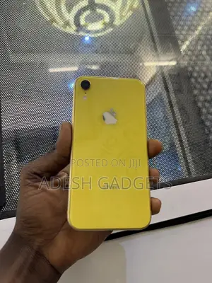 Apple XR 64 GB Yellow