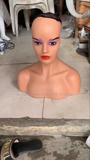 Female Head Mannequin With Shoulder