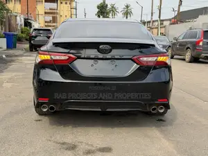 Toyota Camry XSE FWD (2.5L 4cyl 8AM) 2018 Black