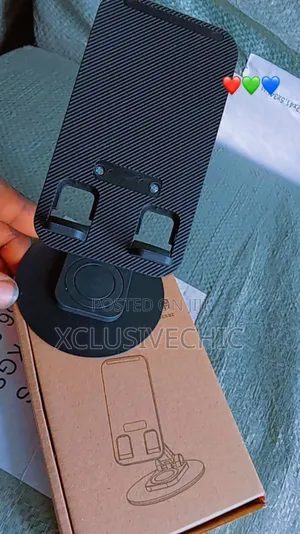Iron Rotating Phone Holder