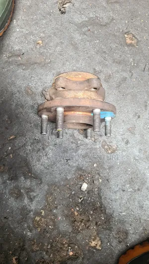 Hub Nissan Pathfinder 4.0 2005/2006