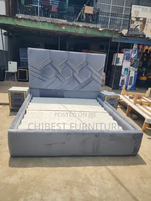 6by6 Light Grey Upholstery Padded Bed