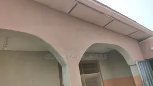 3bdrm Bungalow in Ibadan Polytechnic/University for sale