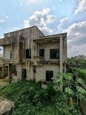 4bdrm Duplex in New Road, Ada George for sale